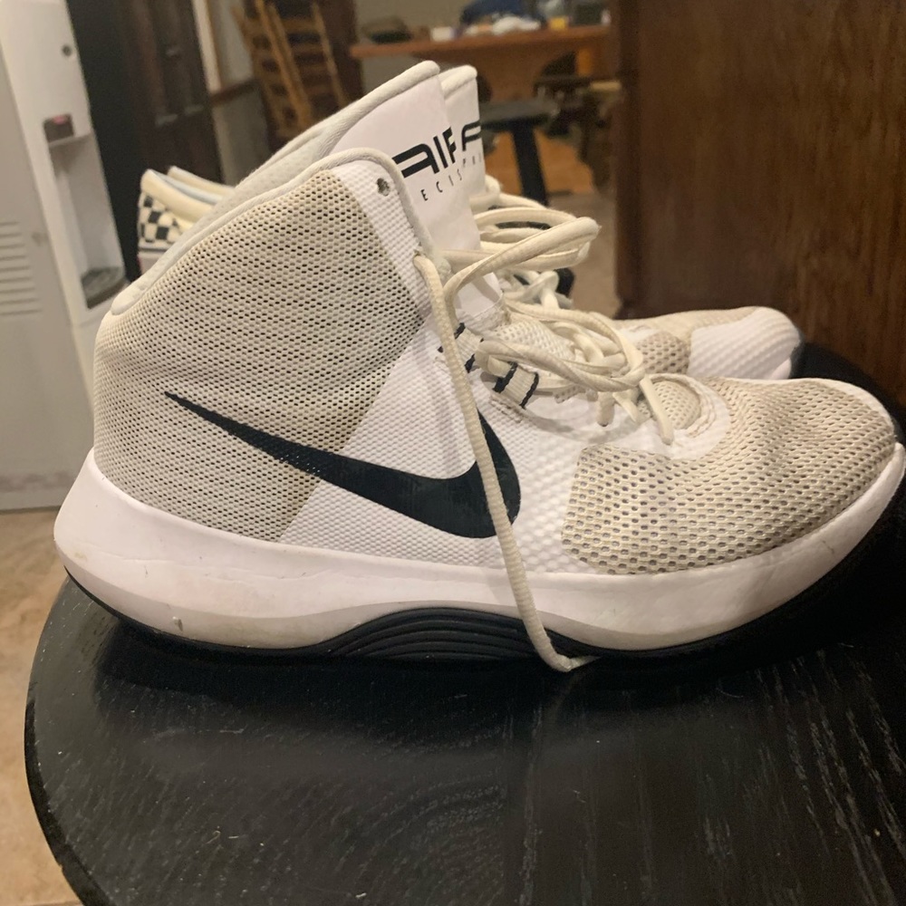 white nike basketball sneakers